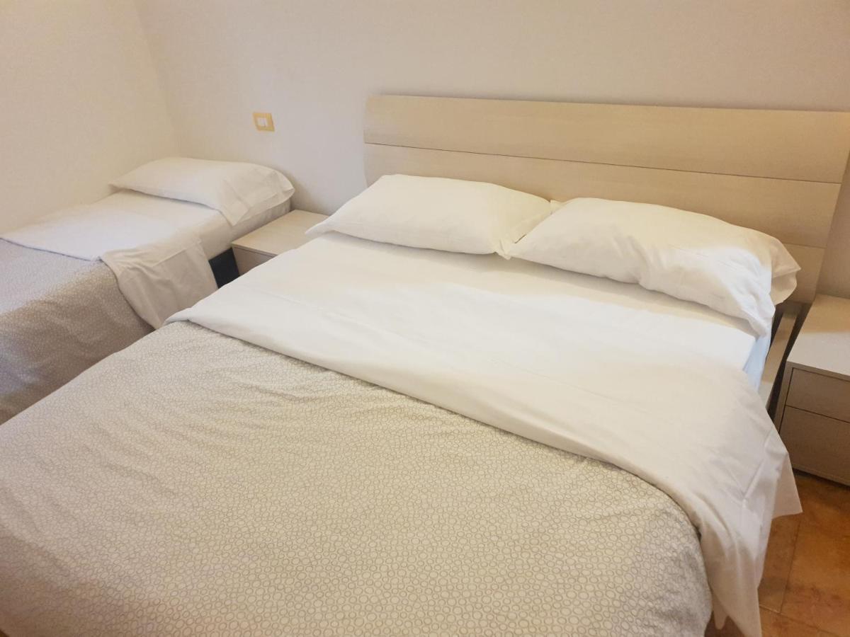 Maffucci 24 Bilocale Molto Spazioso E Moderno Milan Bagian luar foto